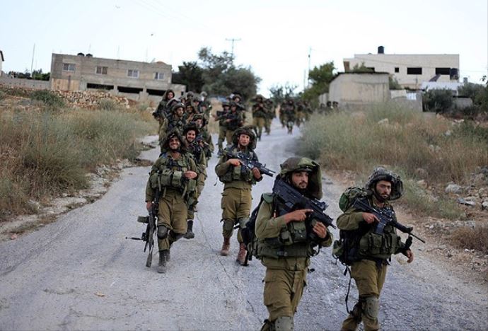 İsrail 65 bin yedek askeri silah altına aldı