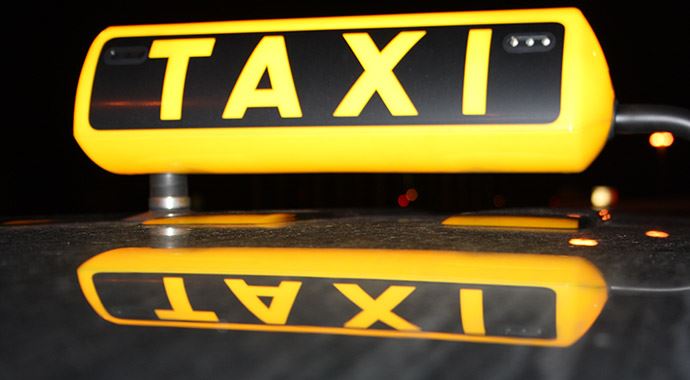 Almanya&#039;daki taksicilere kemer zorunluluğu