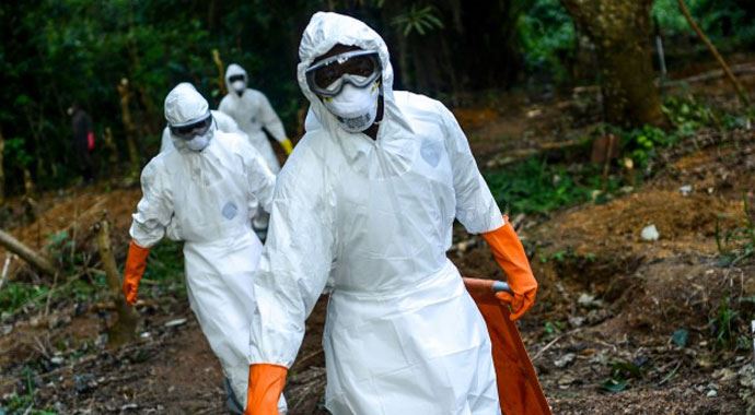 Eboladan bir doktor daha öldü