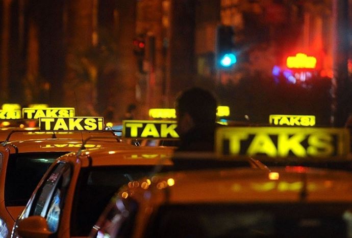 İstanbul&#039;da taksi ücretlerine zam