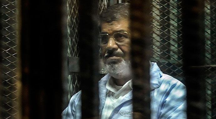 Mursi&#039;ye &#039;casusluk&#039; suçundan 15 gün hapis daha
