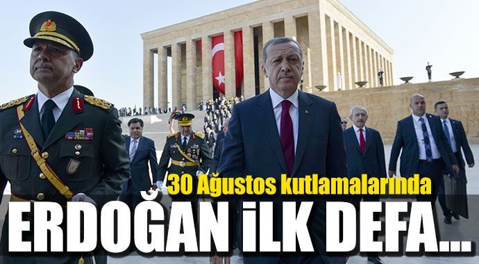 Erdoğan ilk kez Cumhurbaşkanı sıfatıyla Zafer Bayramı&#039;nda Anıtkabir&#039;de