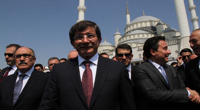 Başbakan Ahmet Davutoğlu hedeflerini Twitter&#039;dan paylaştı