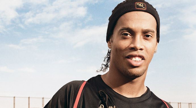 Ronaldinho şaşırttı! İşte yeni takımı...