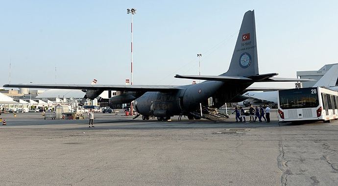 Yaralı Filistinlileri taşıyan uçak Türkiye&#039;ye hareket etti