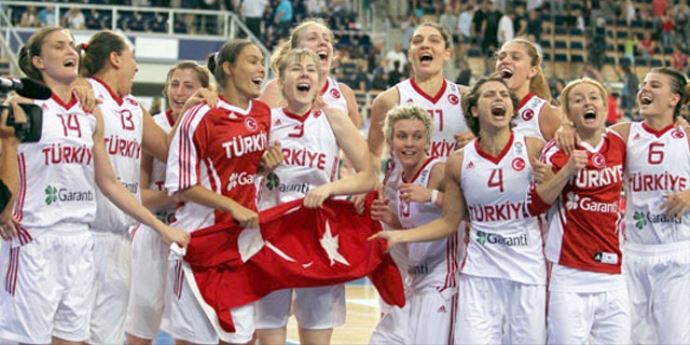 Türkiye Kadın Millî Basketbol Takımı sahneye çıkıyor!