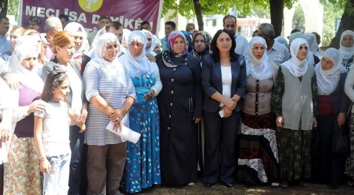 Diyarbakır&#039;da annelerin oturma eylemi sona erdi