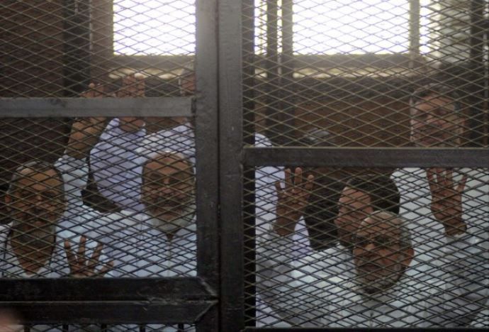 Mısır&#039;da İhvan yetkililerinin yargılanmasına devam edildi