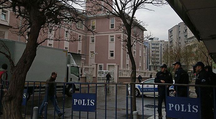 İzmir merkezli operasyonda 20 gözaltı