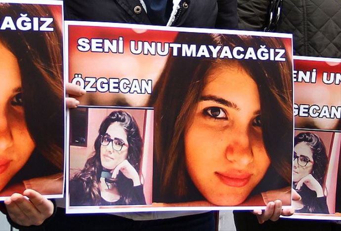 Özgecan cinayetine Sosyal Politikalar Bakanlığı müdahil olacak