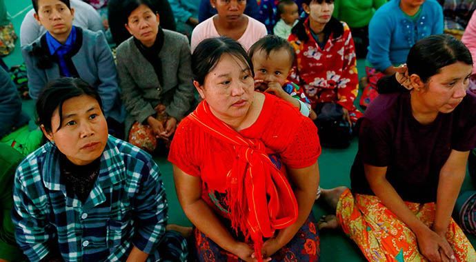 On binlerce Myanmarlı Çin&#039;e kaçtı