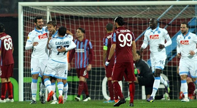 Trabzonspor&#039;un elinde lig kaldı