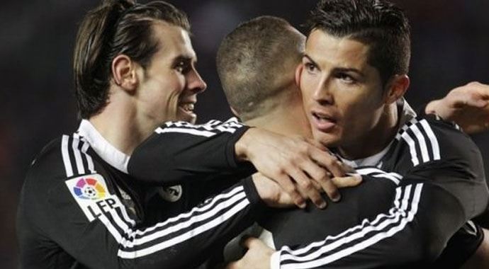 Ronaldo-Benzema ikilisi Madrid&#039;i coşturdu