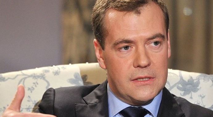 Medvedev, Davutoğlu&#039;nun doğum gününü kutladı...