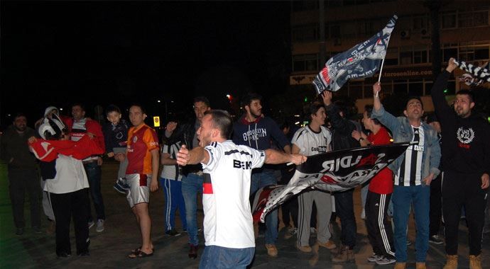 Beşiktaş kazandı, İzmir sokağa döküldü