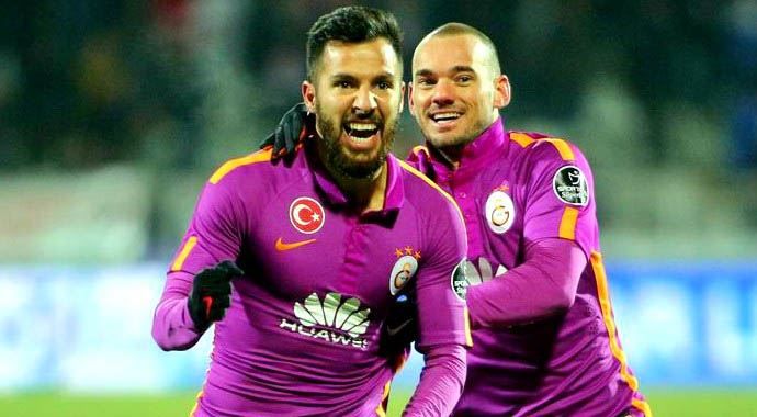 Hamzaoğlu&#039;ndan Sneijder ve Yasin planı