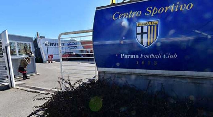 Efsane kulüp Parma resmen iflas etti!