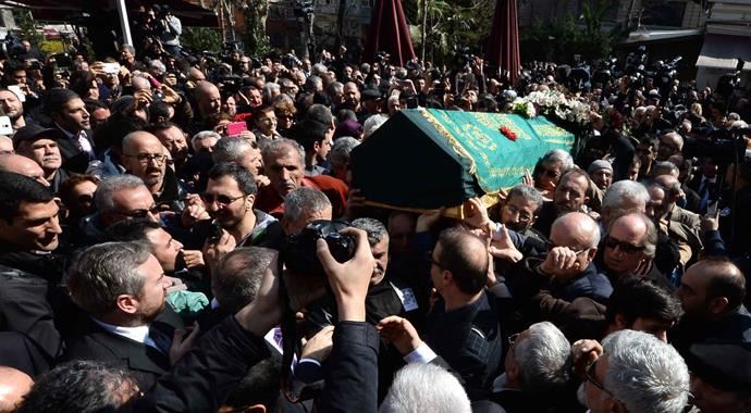 Yaşar Kemal gözyaşları içinde son yolculuğuna uğurlanıyor