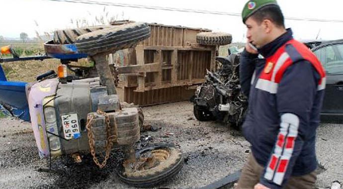CHP&#039;li vekil adayı kaza yaptı, 1 ölü, 2 yaralı