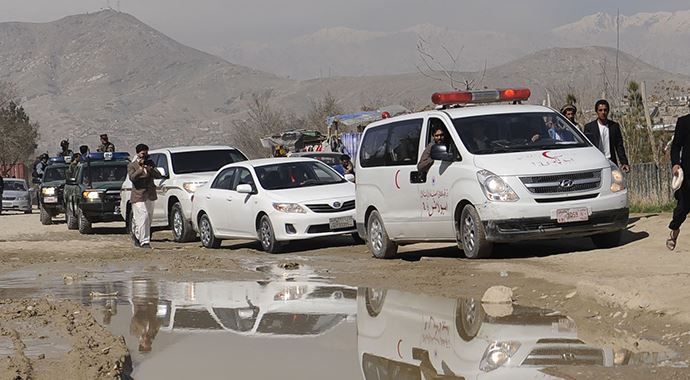 Afganistan&#039;da silahlı saldırı: 13 ölü