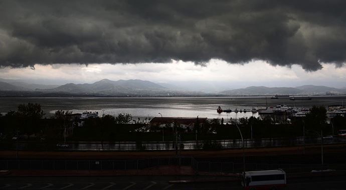 Meteoroloji İstanbulluları uyardı! Çamur yağacak...