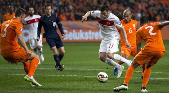 Hollanda 1-1 Türkiye maçı özet ve golleri 