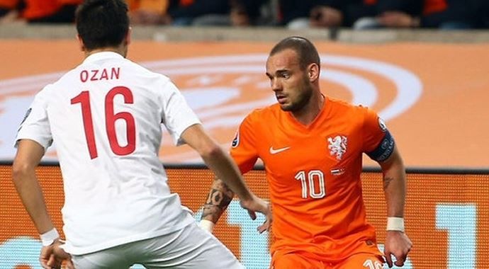 UEFA, Sneijder takibinde!