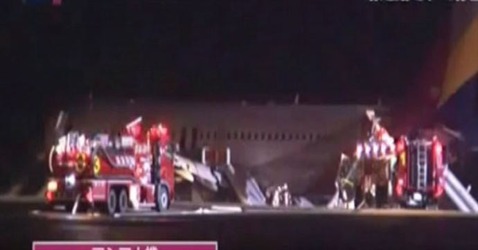 Uçak pistten çıktı: 20 yaralı