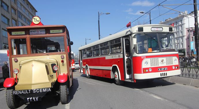 Nostaljik otobüsler İstanbul yollarında