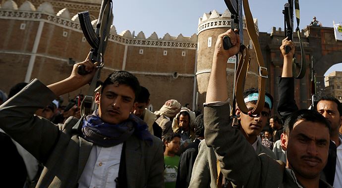 Yemen&#039;de Salih ve Hadi yanlıları çatıştı: 20 ölü!