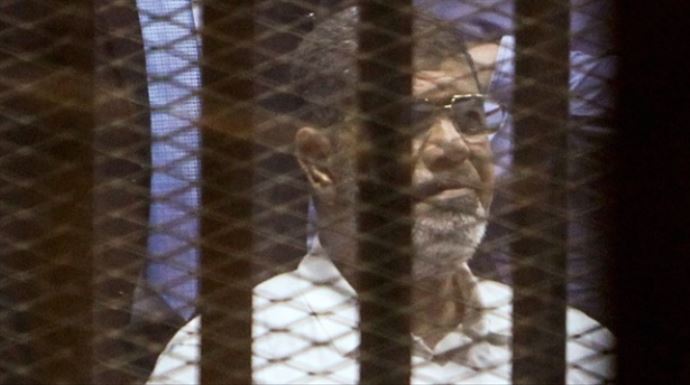 Batı Mursi&#039;nin cezasına sessiz kaldı