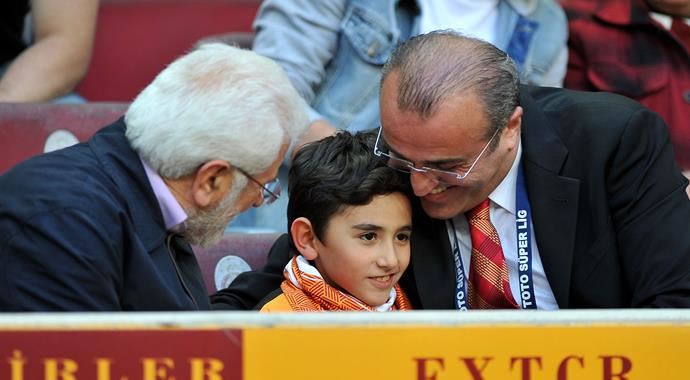 Şehit Savcı Mehmet Selim Kiraz&#039;ın oğlu Galatasaray maçında