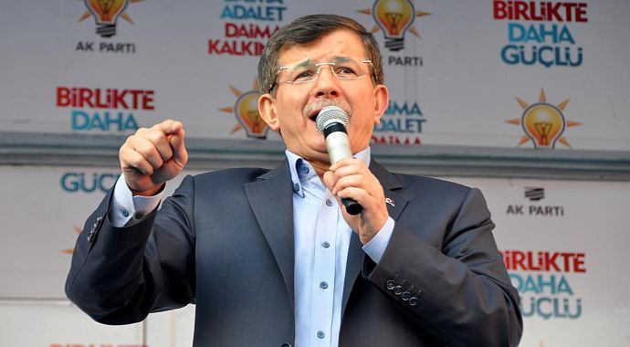 Davutoğlu: Erdoğan&#039;ı ve beni tehdit ettiler