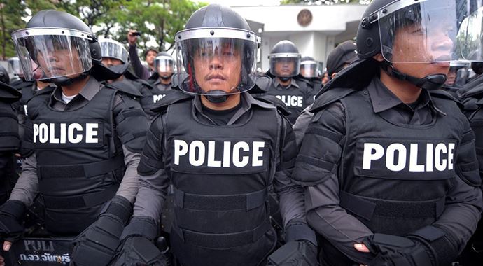 Tayland&#039;da Müslüman öğrenciler gözaltında