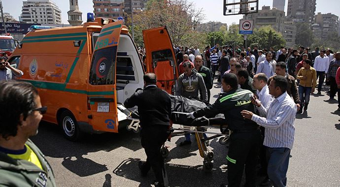 Kahire&#039;de bombalı saldırı: 2 ölü