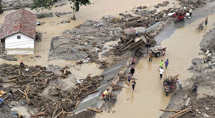 Çin&#039;de şiddetli yağışlar: 11 ölü