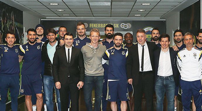 Fenerbahçe oyuncuları toparlayabilmek için seferberlik ilan etti