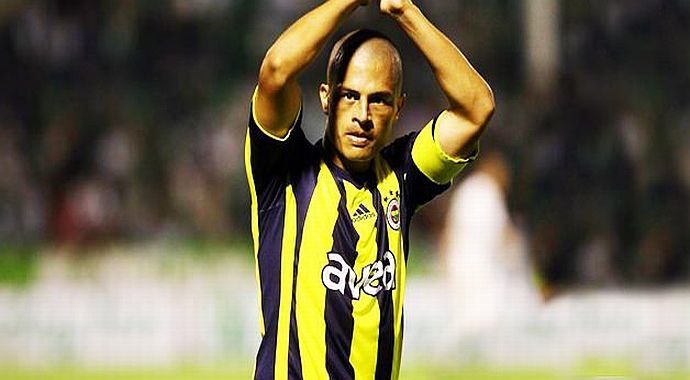 Alex&#039;ten Fenerbahçe paylaşımı