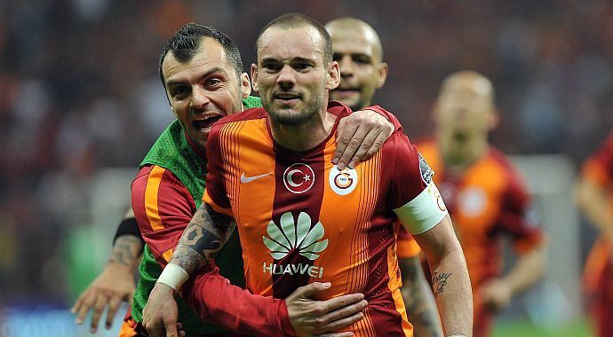 Sneijder&#039;den mesaj! &#039;Ayrılmak için...&#039;