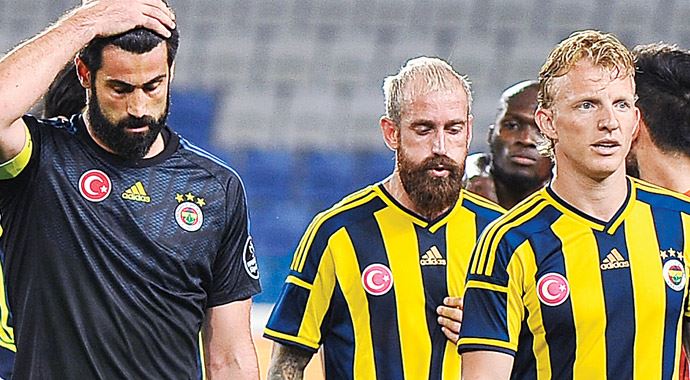 Fenerbahçe&#039;nin şampiyonluk ümitlerini eski Galatasaraylı Batdal bitirdi