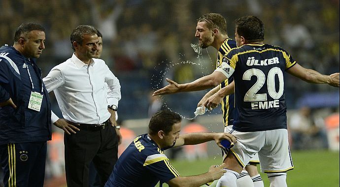 Fenerbahçe ile İsmail Kartal&#039;ın yolları ayrıldı