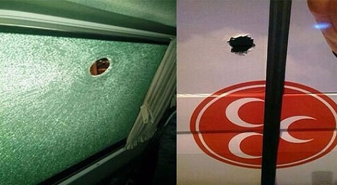 Siirt&#039;te MHP aracına taşlı saldırı