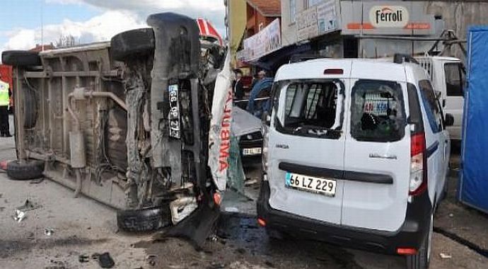 Ambulansın da karıştığı zincirleme kaza: 1 ölü