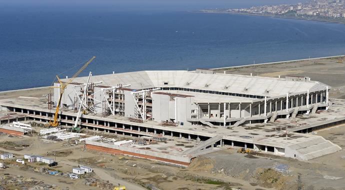 Trabzonspor&#039;un stat inşaatında sıra çatıda