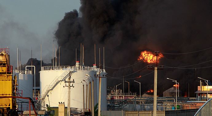 Ukrayna&#039;da petrol deposundaki yangın hala söndürülemedi