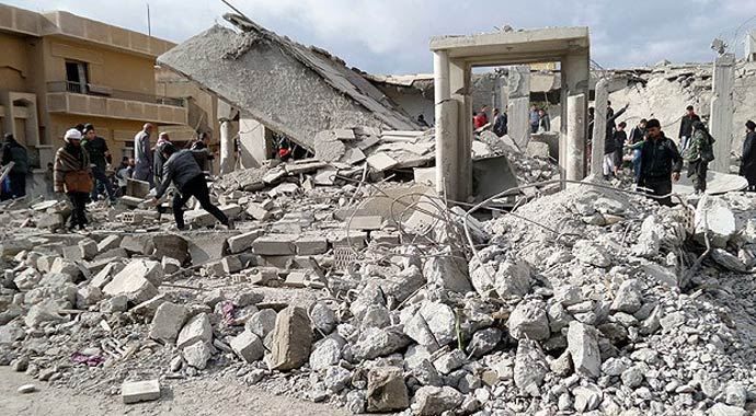 Koalisyon güçleri yanlışlıkla sivilleri vurdu: 20 ölü