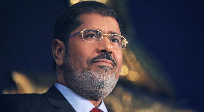 Cunta mahkemesinden &#039;hapishaneler baskını&#039; davasında Mursi&#039;ye idam 