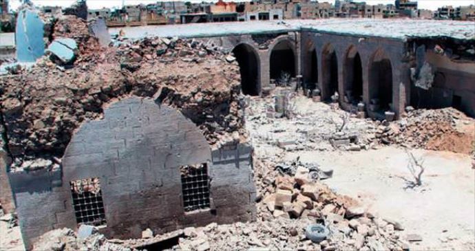 Katil Esad&#039;ın varil bombaları Osmanlı kervansarayını vurdu