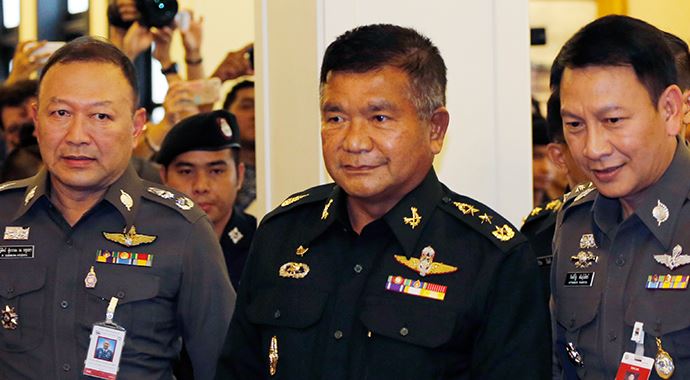 Güney Asya&#039;daki trajedi: Tayland&#039;da bir general teslim oldu