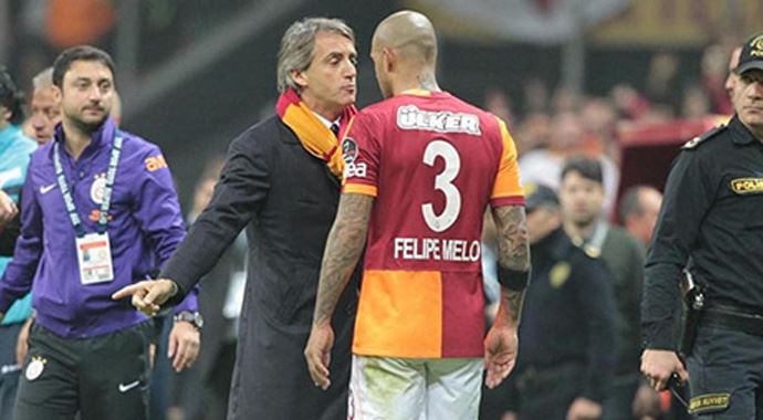 Galatasaray&#039;dan kötü haber! Felipe Melo...